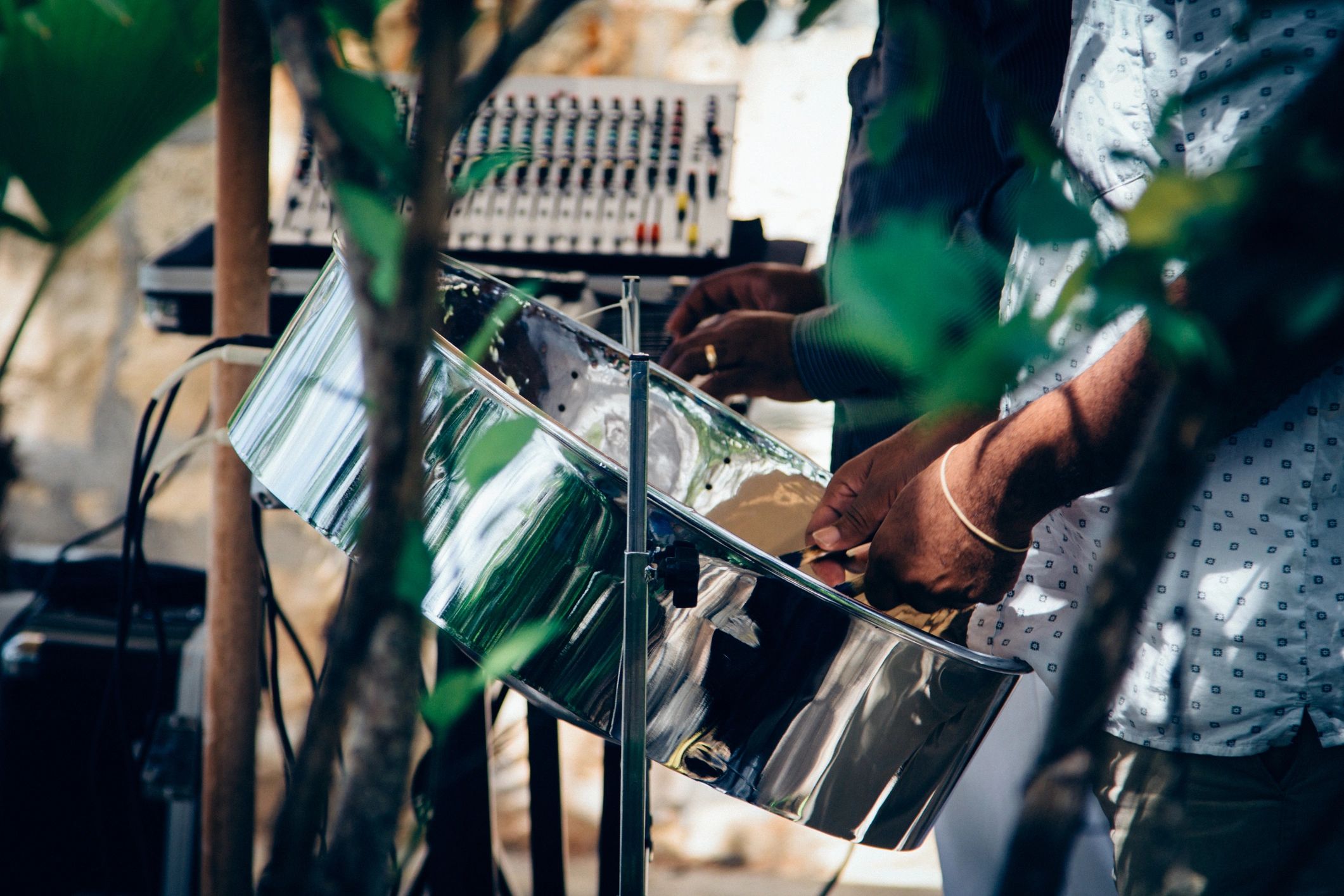 minimalist fitness band metal